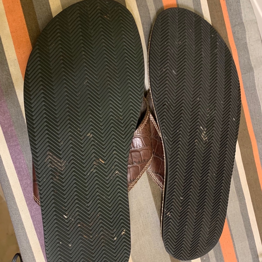 Cole haan croc flip flops